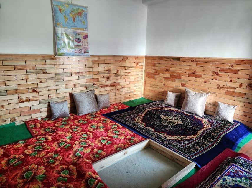 Safarnama Retreat Homestay - All Rooms With Mountain View Kalpa Bagian luar foto