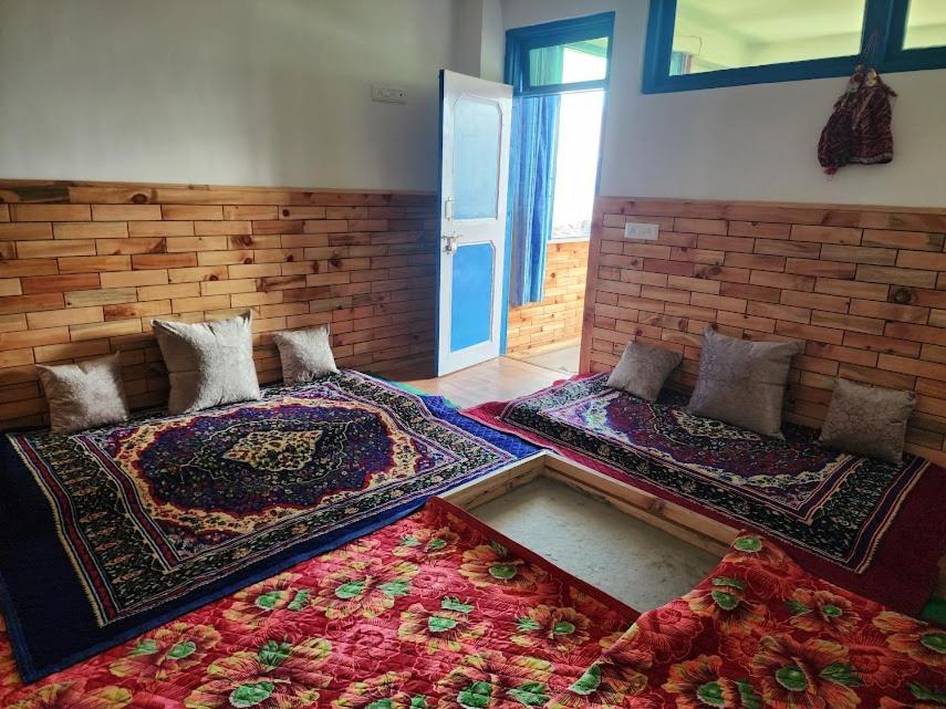 Safarnama Retreat Homestay - All Rooms With Mountain View Kalpa Bagian luar foto